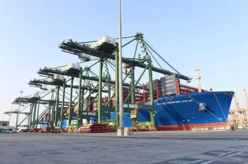 5 خدمات شحن جديدة.. موانئ تواصل دعمها للسفن التجارية