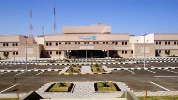 مستشفى حقل العام ينهي معاناة طفل من انسداد الأمعاء مستشفى حقل العام ينهي معاناة طفل من انسداد الأمعاء