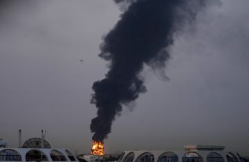 أول إدانة مصرية للهجمات على إيران.. ورسائل حادة بعد استهداف الرياض بصاروخ باليستي أول إدانة مصرية للهجمات على إيران.. ورسائل حادة بعد استهداف الرياض بصاروخ باليستي