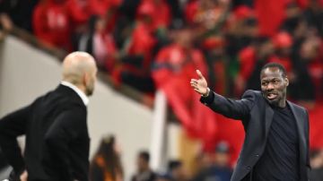 مدرب السنغال بعد سحب كأس الأمم: لن نسلم الكأس للمغرب