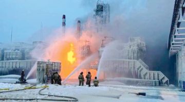 تضرر ميناء روسي وبنى تحتية للطاقة بضربات أوكرانية