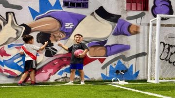 جدارية في الأرجنتين تتزين بصورة تصدي ياسين بونو لهجمة السيتي بمونديال للأندية