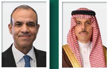 فيصل بن فرحان ووزير خارجية مصر يناقشان مستجدات الأزمة الراهنة في المنطقة