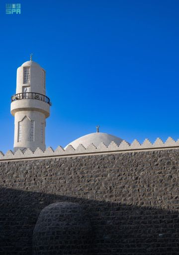 مشروع الأمير محمد بن سلمان لتطوير المساجد التاريخية يطور مسجد بني حرام في المدينة المنورة ويحفظ إرثه المرتبط بغزوة الأحزاب