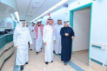 رئيس جامعة الإمام عبدالرحمن بن فيصل يستقبل جمعية أصدقاء المرضى رئيس جامعة الإمام عبدالرحمن بن فيصل يستقبل جمعية أصدقاء المرضى