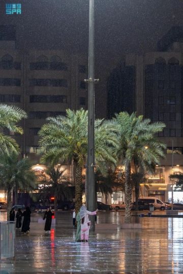أمطار غزيرة على مدينة الرياض