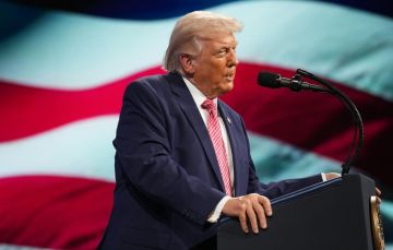 ترامب يشيد بالدور السعودي ويهاجم الناتو.. ويتوعد طهران بتدمير آلاف الأهداف بـ أسلحة سرية ترامب يشيد بالدور السعودي ويهاجم الناتو.. ويتوعد طهران بتدمير آلاف الأهداف بـ أسلحة سرية