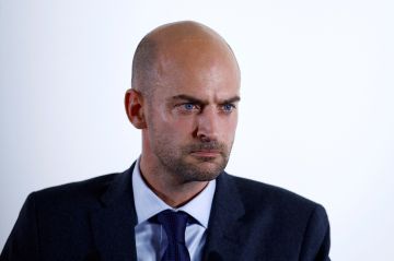 وزير الخارجية الفرنسي يشدد على مرافقة ناقلات النفط بعد انتهاء حرب إيران وزير الخارجية الفرنسي يشدد على مرافقة ناقلات النفط بعد انتهاء حرب إيران