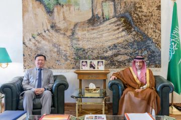 نائب وزير الخارجية يناقش مع سفير الصين التطورات الإقليمية نائب وزير الخارجية يناقش مع سفير الصين التطورات الإقليمية