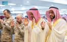 وزير الدفاع يؤدي صلاة عيد الفطر مع منسوبي وزارة الدفاع - sa