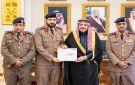 فيصل بن مشعل يتسلم التقرير السنوي للدفاع المدني بالقصيم لعام 2025