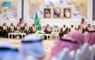 أمير القصيم يستقبل المسؤولين والأهالي