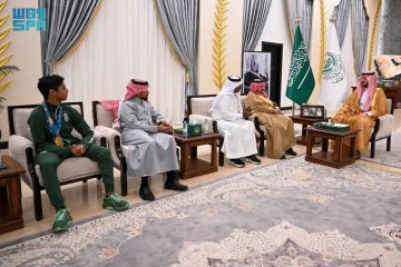 محافظ الطائف يكرم اللاعب عبدالرحمن الثقفي لتأهله إلى بارالمبية لوس أنجلوس 2028