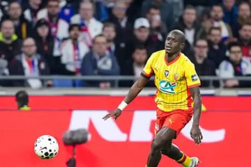 الهلال ينافس أندية إنجليزية على نجم لانس