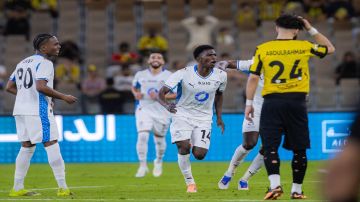 نيوم يحبط عودة الاتحاد ويحقق فوزا مثيرا برباعية نيوم يحبط عودة الاتحاد ويحقق فوزا مثيرا برباعية