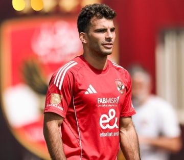 والد زيزو يكشف حقيقة رحيل نجله عن الأهلي المصري