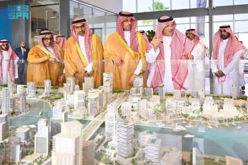 محافظ جدة يزور مشروع وجهة ألما في أبحر الشمالية