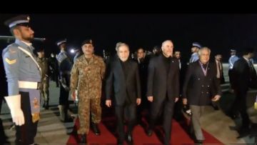 وصول وفد إيران إلى باكستان قبيل محادثات مع أميركا