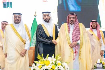 أمير القصيم يرعى حفل تخريج الدفعة السابعة عشرة من طلبة جامعة المستقبل