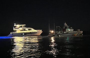 حرس الحدود في تبوك ينقذ مواطنا تعطلت واسطته البحرية بعرض البحر حرس الحدود في تبوك ينقذ مواطنا تعطلت واسطته البحرية بعرض البحر