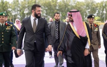 رئيس سوريا يصل جدة رئيس سوريا يصل جدة