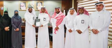 تعليم الأحساء يحصد درع التميز تعليم الأحساء يحصد درع التميز