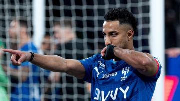 الهلال يفقد سالم الدوسري أمام التعاون