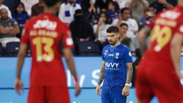 الهلال يقتنص فوزا صعبا أمام ضمك الهلال يقتنص فوزا صعبا أمام ضمك