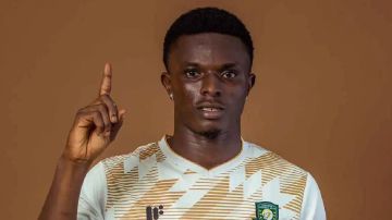 مقتل لاعب في هجوم مسلح على حافلة فريق بيريكوم تشيلسي الغاني