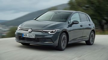 استدعاء آلاف من سيارات فولكس فاجن بسبب عيوب خطيرة استدعاء آلاف من سيارات فولكس فاجن بسبب عيوب خطيرة