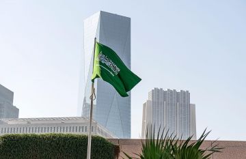 السعودية تدين المخطط الإرهابي الذي استهدف الإمارات السعودية تدين المخطط الإرهابي الذي استهدف الإمارات