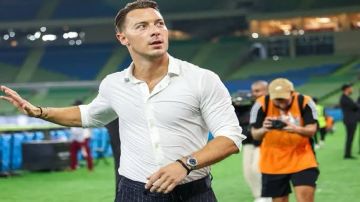 الصويلحي: يايسله يفرض سيطرته على غرفة ملابس الأهلي والدليل موقف فيرمينو.. فيديو