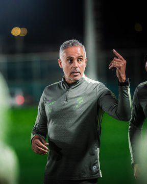 مدرب الفتح يبدي غضبه لتأجيل مواجهة الأهلي