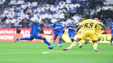 عطيف: موسم الهلال فاشل إذا لم يحقق جميع البطولات.. فيديو