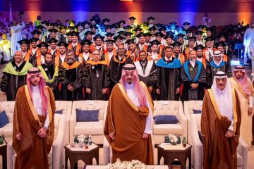 أمير المدينة المنورة يرعى تخريج الدفعة الثامنة من جامعة الأمير مقرن بن عبدالعزيز أمير المدينة المنورة يرعى تخريج الدفعة الثامنة من جامعة الأمير مقرن بن عبدالعزيز
