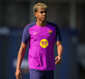 لامين يامال يتوج بجائزة لوريوس لأفضل رياضي شاب