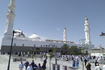 مواطنة تنقذ طفلة توقف قلبها في مسجد قباء