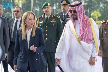 رئيسة وزراء إيطاليا تصل إلى جدة رئيسة وزراء إيطاليا تصل إلى جدة
