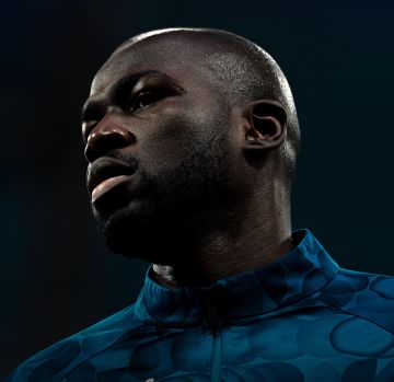 الهلال يعلن إصابة كوليبالي وبعثة الفريق تغادر إلى جدة