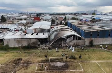 مصرع 3 أشخاص إثر تحطم طائرة صغيرة وسط المكسيك مصرع 3 أشخاص إثر تحطم طائرة صغيرة وسط المكسيك