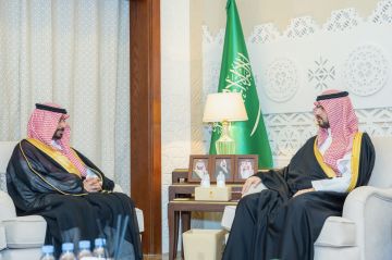 نائب أمير الشرقية يستقبل مدير عام فرع الأمر بالمعروف ومدير عام فرع هيئة الهلال الأحمر