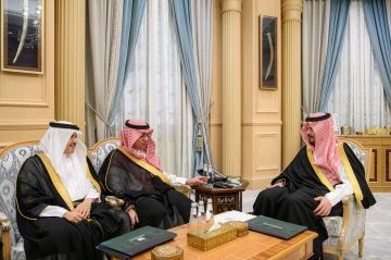 أمير المدينة يستقبل رئيس الهيئة العامة للطيران المدني