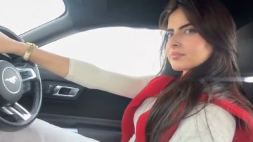 الخيالة شهد تستعرض بسيارتها الموستانج في أحدث ظهور.. فيديو الخيالة شهد تستعرض بسيارتها الموستانج في أحدث ظهور.. فيديو