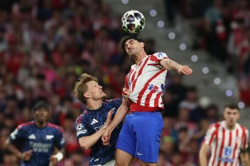 أتلتيكو مدريد وأرسنال يتعادلان في ذهاب نصف نهائي أبطال أوروبا 