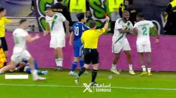 بطاقة حمراء لهوساوي بعد التعدي على لاعب ماتشيدا.. فيديو بطاقة حمراء لهوساوي بعد التعدي على لاعب ماتشيدا.. فيديو