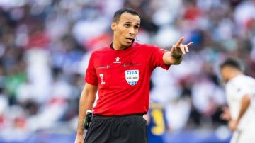خالد الطريس حكما لمواجهة النصر و الأخدود خالد الطريس حكما لمواجهة النصر و الأخدود