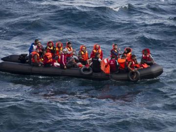 انتشال جثث 17 مهاجرا وإنقاذ 7 قبالة سواحل ليبيا