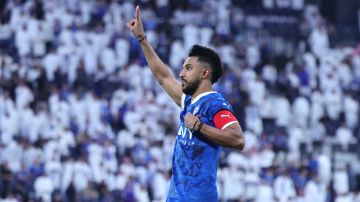 تفاصيل عرض الهلال لتجديد عقد سالم الدوسري تفاصيل عرض الهلال لتجديد عقد سالم الدوسري