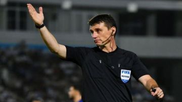 صافرة الأوزبكي تانتاشيف تُدير نهائي آسيا للنخبة بين الأهلي وماتشيدا