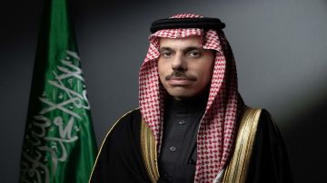 وزير الخارجية يتلقى اتصالا هاتفيا من وزير خارجية البيرو وزير الخارجية يتلقى اتصالا هاتفيا من وزير خارجية البيرو